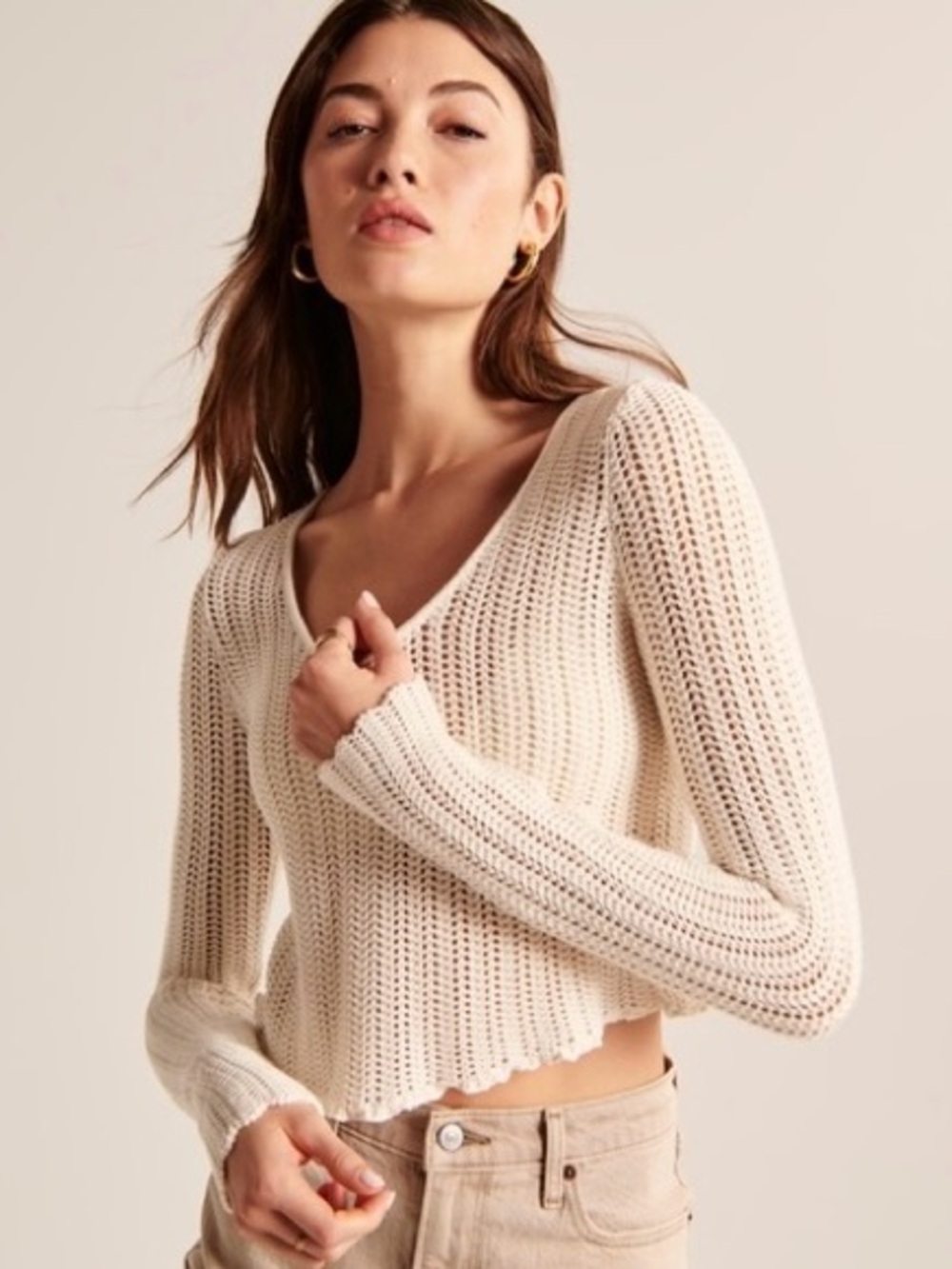 Abercrombie Women’s Lightweight Scoop Neck Knit Cropped Sweater - White